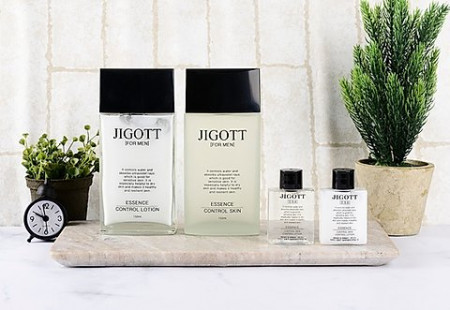 JIGOTT MOISTURE HOMME SKIN CARE 2SET Подарочный набор для мужчин 2 предмета + 2 мини-версии (тонер, лосьон)